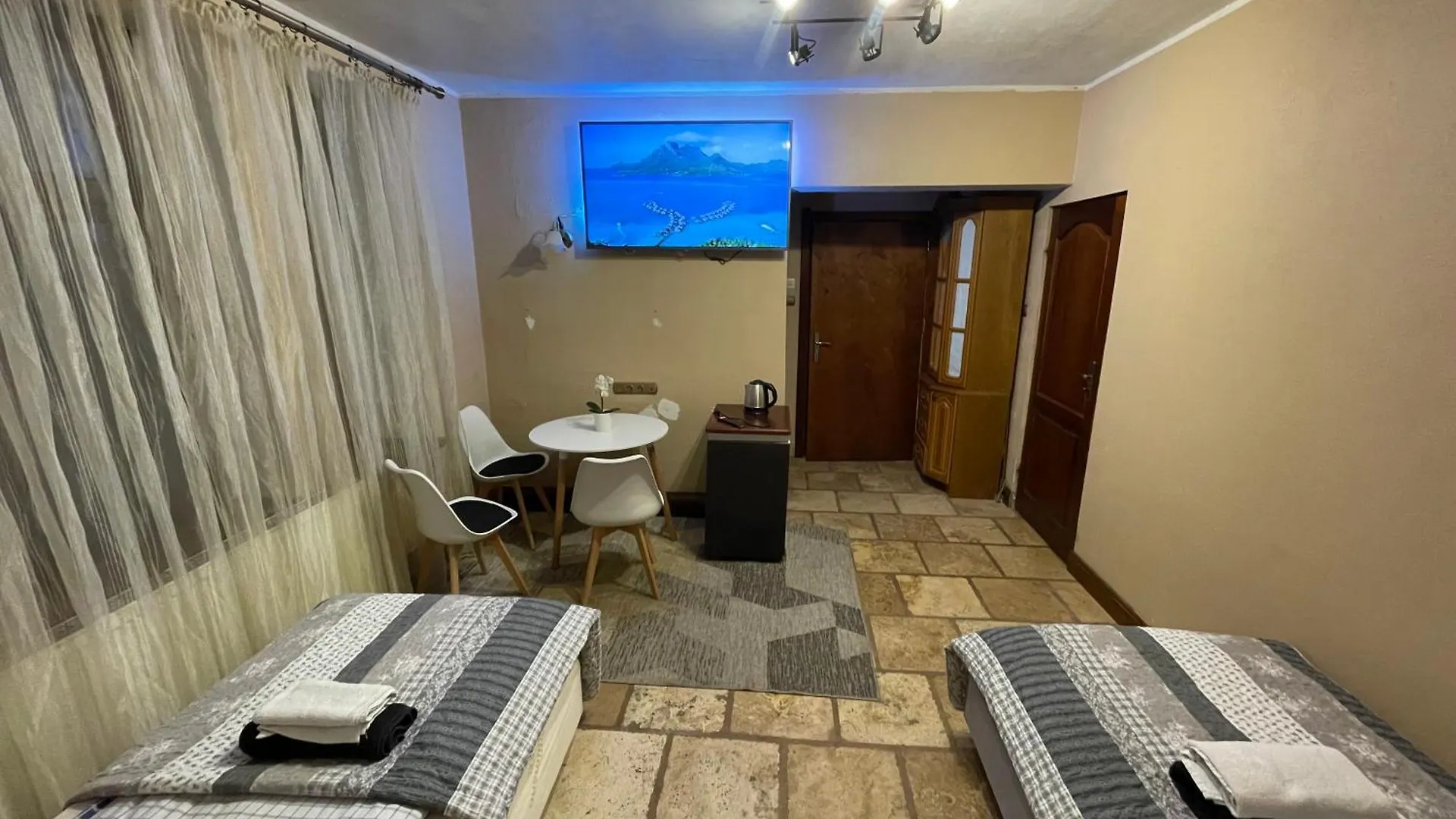 Privet Room With Bathrom 150M From The Beach